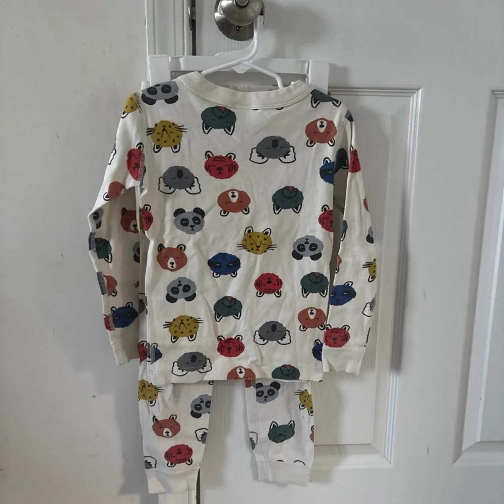 Hanna Andersson Organic Animal Pajama Set - Picture 2 of 8